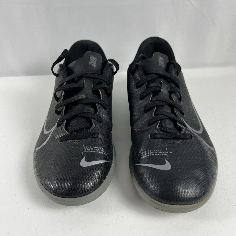 Unisex Kids Nike Mercurial Vapor 13 Academy IC soccer shoes in black Size 5